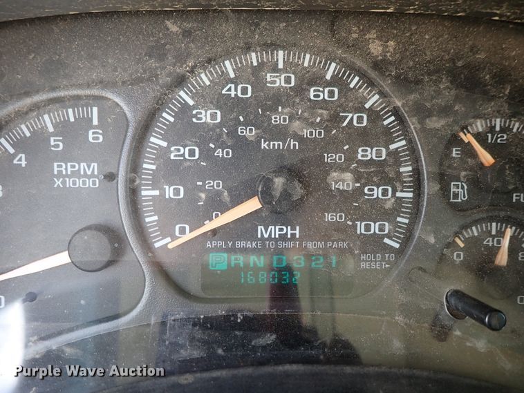 image for item DE5560 2002 Chevrolet Silverado 1500 Ext. Cab pickup truck