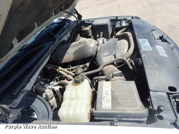 image for item DE5560 2002 Chevrolet Silverado 1500 Ext. Cab pickup truck