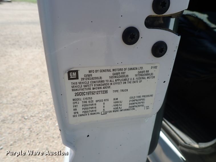 image for item DE5560 2002 Chevrolet Silverado 1500 Ext. Cab pickup truck