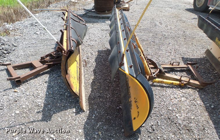 image for item DE7847 Meyer 8'W snow plow