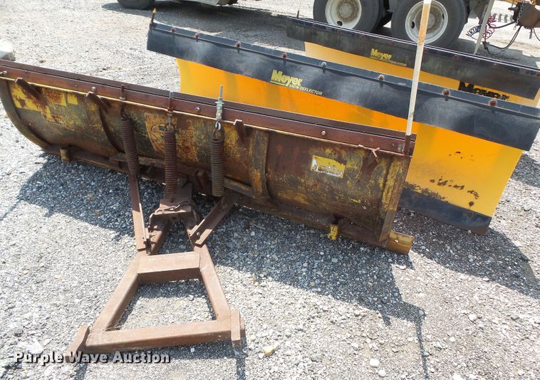 image for item DE7847 Meyer 8'W snow plow