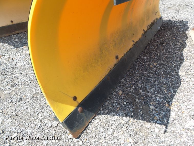 image for item DE7847 Meyer 8'W snow plow