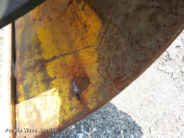 image for item DE7847 Meyer 8'W snow plow