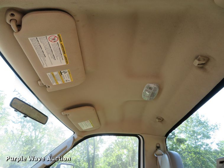 image for item DE8244 2009 Ford F350 Super Duty XL pickup truck