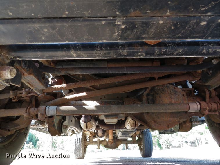 image for item DE8244 2009 Ford F350 Super Duty XL pickup truck