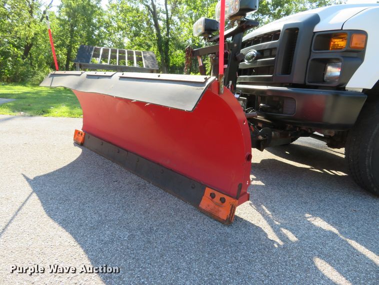 image for item DE8245 2009 Ford F350 Super Duty XL pickup truck