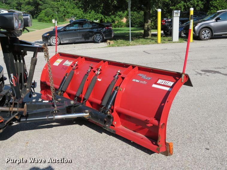 image for item DE8245 2009 Ford F350 Super Duty XL pickup truck