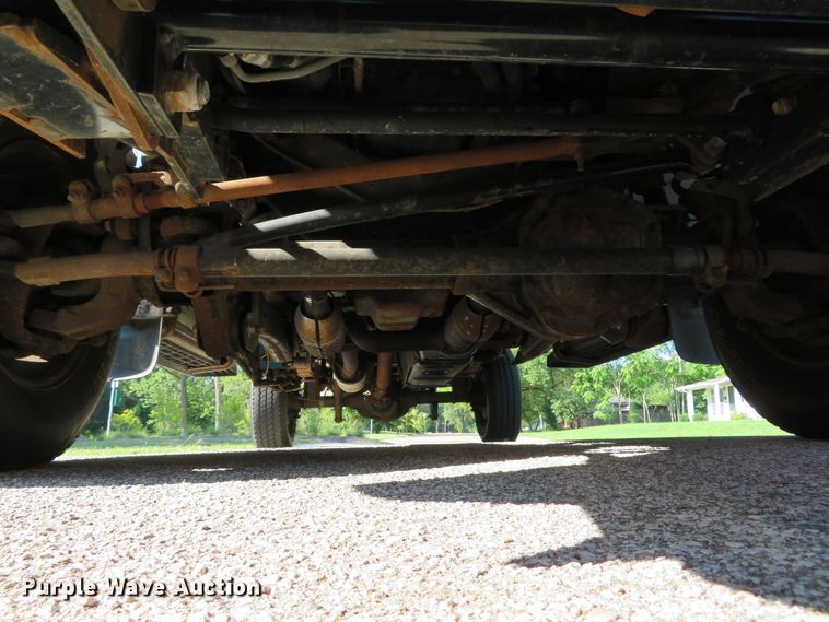 image for item DE8245 2009 Ford F350 Super Duty XL pickup truck