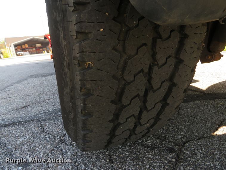 image for item DE8245 2009 Ford F350 Super Duty XL pickup truck