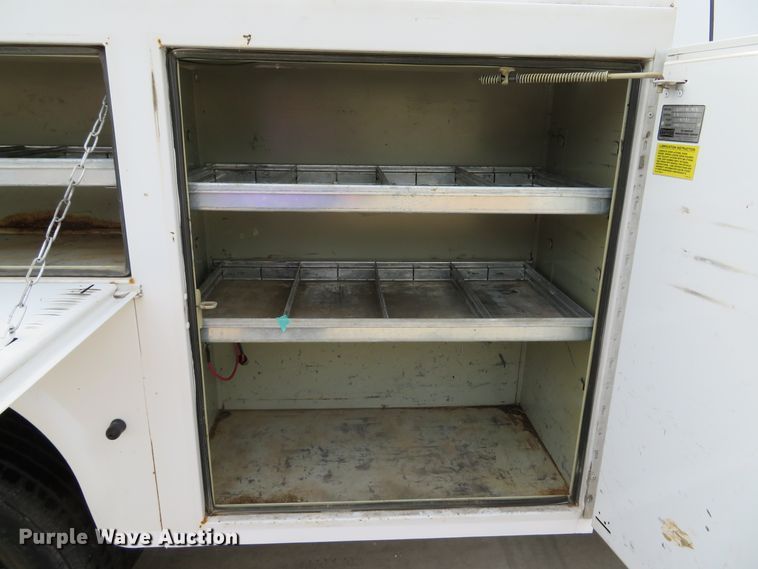 image for item DE8255 2006 Ford F350 Super Duty XL utility bed pickup truck