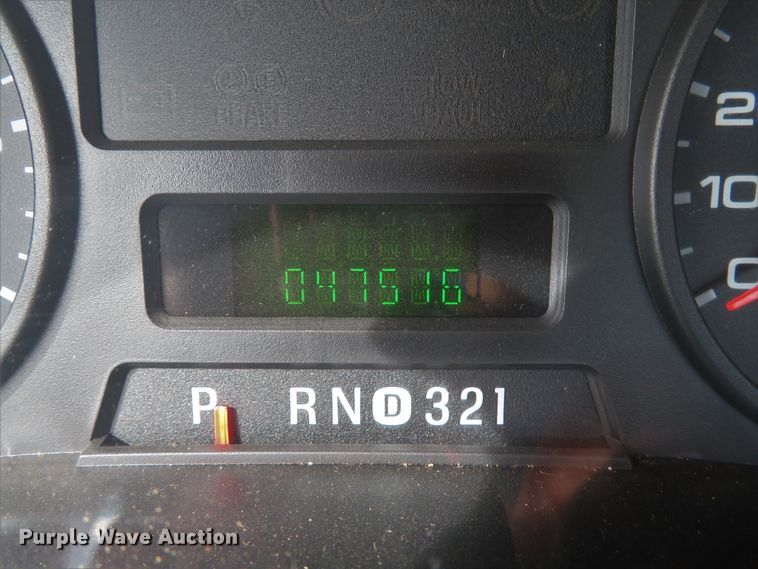 image for item DE8255 2006 Ford F350 Super Duty XL utility bed pickup truck