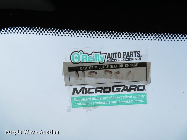 image for item DE8255 2006 Ford F350 Super Duty XL utility bed pickup truck