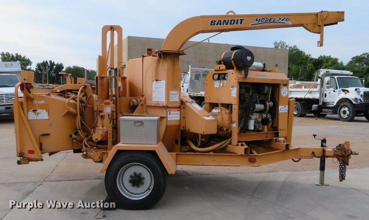 image for item DE8256 Bandit 280 wood chipper