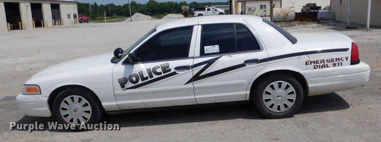 image for item DE8520 2006 Ford Crown Victoria Police Interceptor