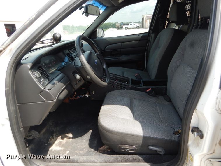 image for item DE8520 2006 Ford Crown Victoria Police Interceptor