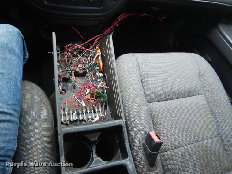 image for item DE8520 2006 Ford Crown Victoria Police Interceptor