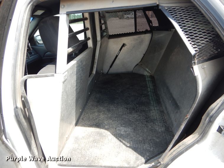 image for item DE8520 2006 Ford Crown Victoria Police Interceptor