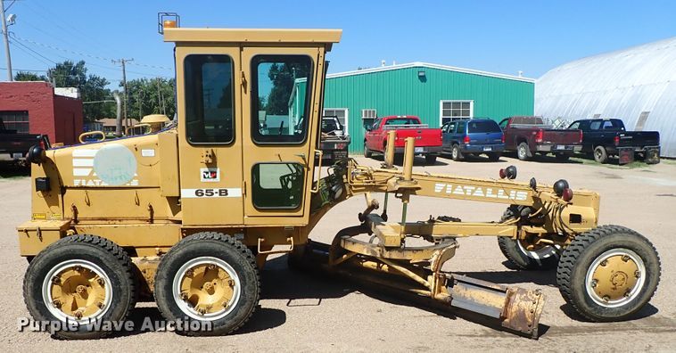 image for item DE9018 Fiat-Allis 65B rigid frame motor grader