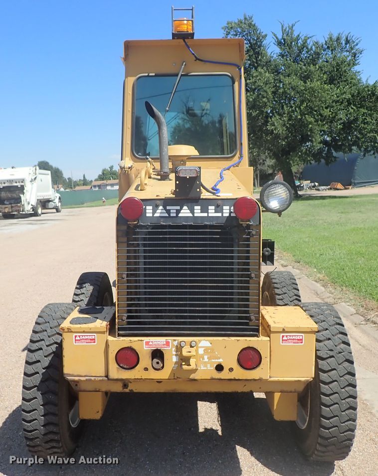 image for item DE9018 Fiat-Allis 65B rigid frame motor grader