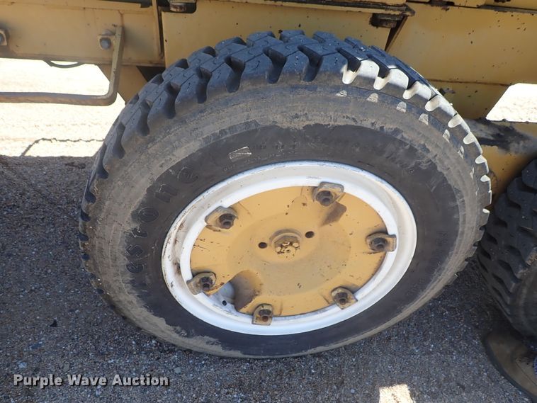 image for item DE9018 Fiat-Allis 65B rigid frame motor grader