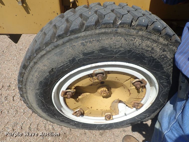 image for item DE9018 Fiat-Allis 65B rigid frame motor grader