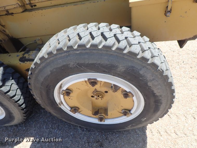 image for item DE9018 Fiat-Allis 65B rigid frame motor grader