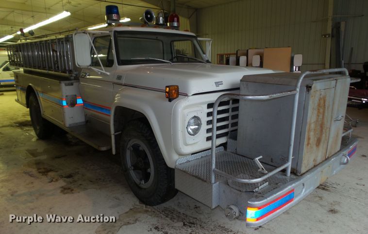 image for item DF0784 1976 Ford F750 fire truck