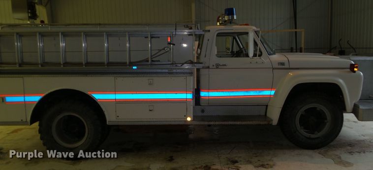 image for item DF0784 1976 Ford F750 fire truck