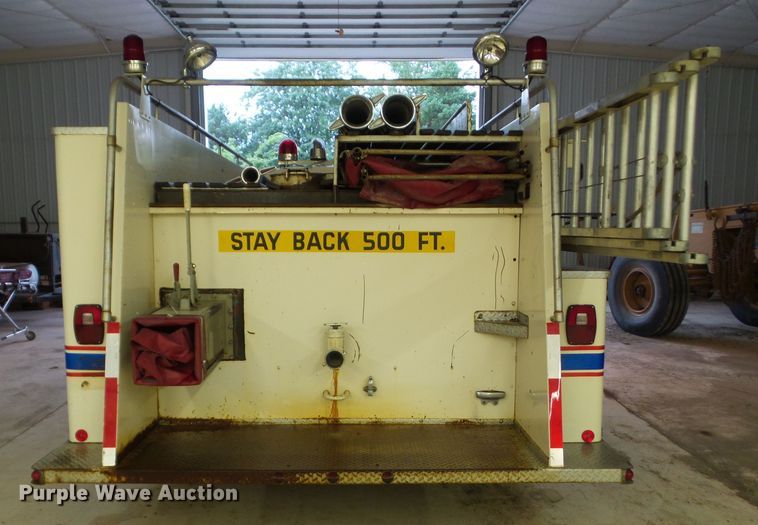 image for item DF0784 1976 Ford F750 fire truck