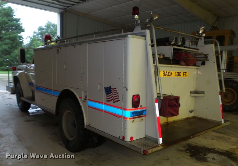 image for item DF0784 1976 Ford F750 fire truck