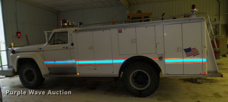 image for item DF0784 1976 Ford F750 fire truck
