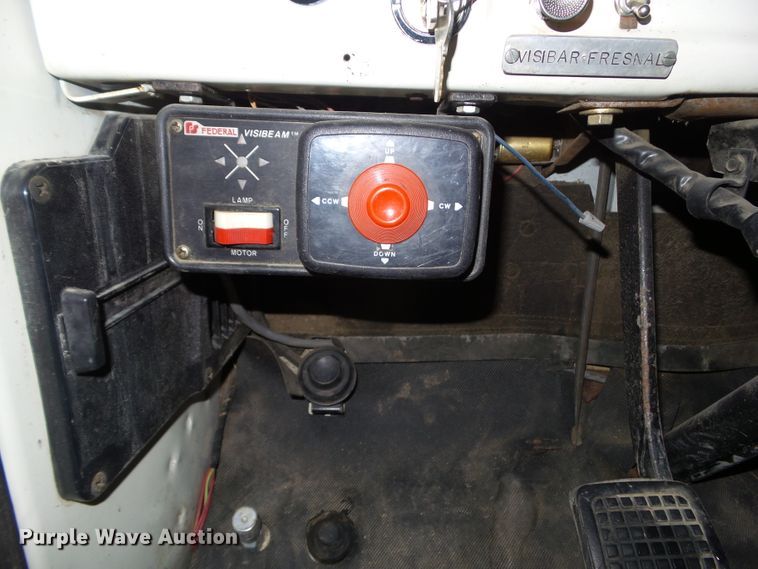 image for item DF0784 1976 Ford F750 fire truck