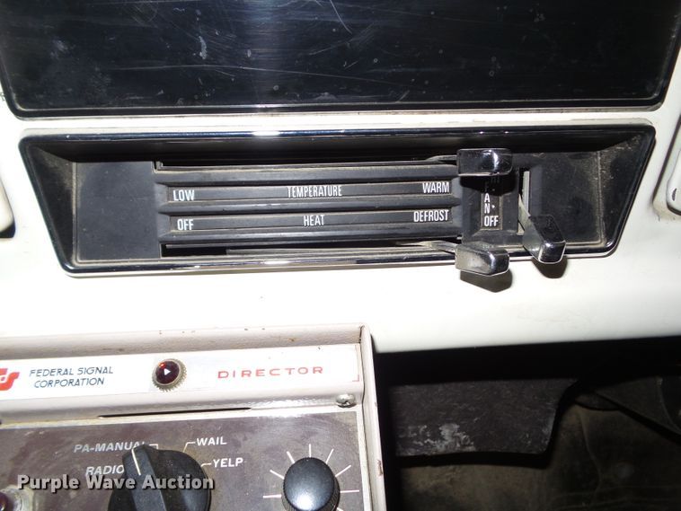 image for item DF0784 1976 Ford F750 fire truck