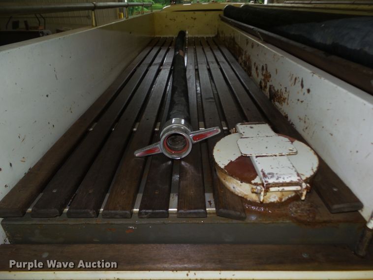 image for item DF0784 1976 Ford F750 fire truck