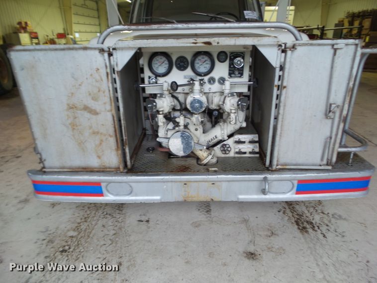 image for item DF0784 1976 Ford F750 fire truck