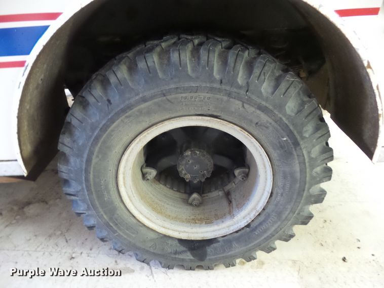 image for item DF0784 1976 Ford F750 fire truck