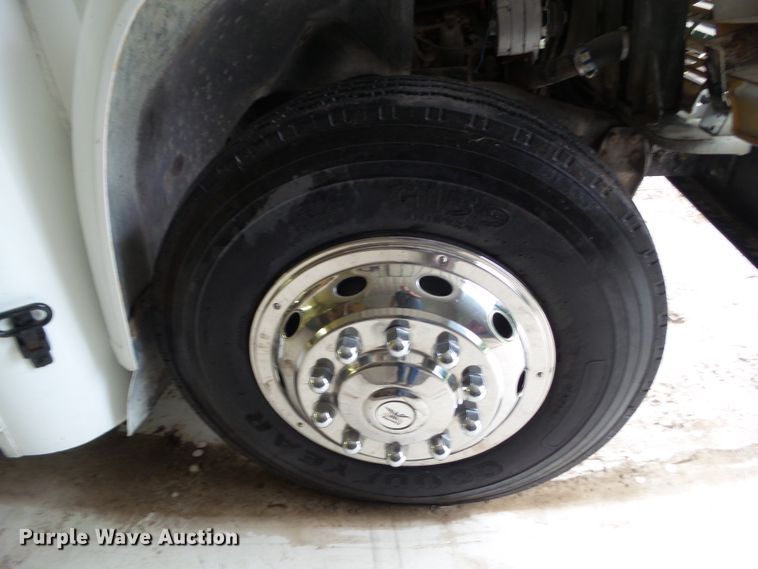 image for item DF0785 1984 Chevrolet Blue Bird school bus