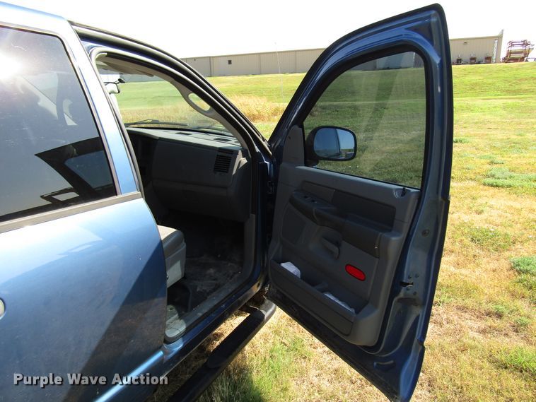 image for item DF4468 2006 Dodge Ram 1500 Quad Cab pickup truck