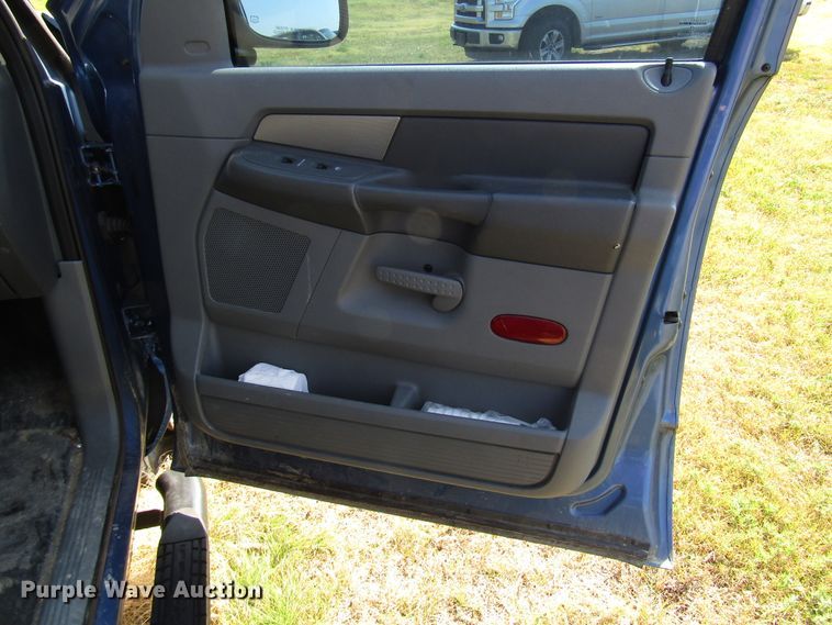 image for item DF4468 2006 Dodge Ram 1500 Quad Cab pickup truck