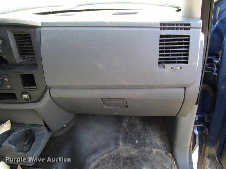 image for item DF4468 2006 Dodge Ram 1500 Quad Cab pickup truck