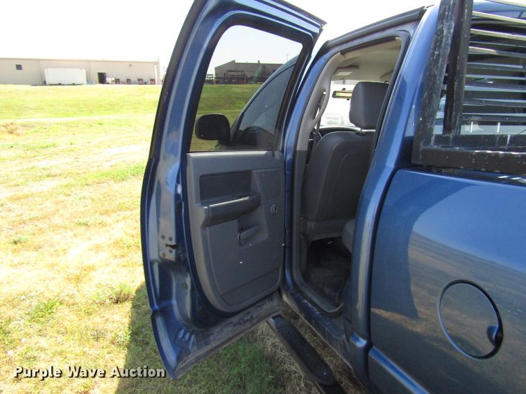 image for item DF4468 2006 Dodge Ram 1500 Quad Cab pickup truck