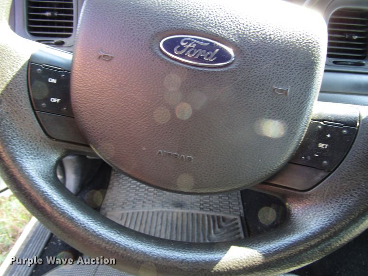 image for item DF4473 2008 Ford Crown Victoria Police Interceptor