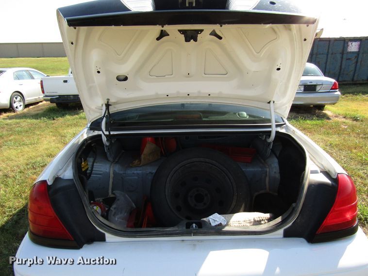 image for item DF4473 2008 Ford Crown Victoria Police Interceptor