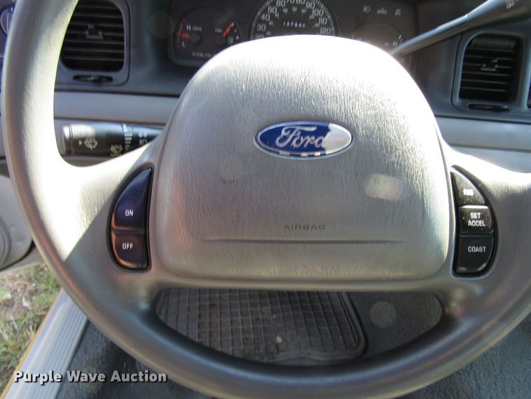 image for item DF4477 2004 Ford Crown Victoria Police Interceptor