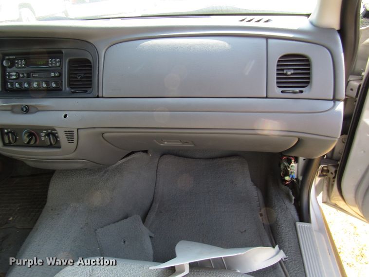 image for item DF4477 2004 Ford Crown Victoria Police Interceptor