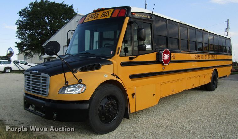 image for item DG1352 2007 Freightliner B2 Thomas school bus