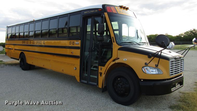 image for item DG1352 2007 Freightliner B2 Thomas school bus