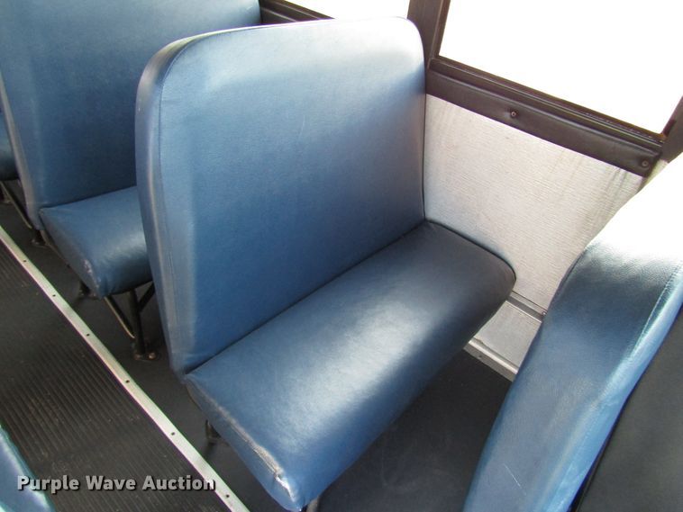 image for item DG1352 2007 Freightliner B2 Thomas school bus