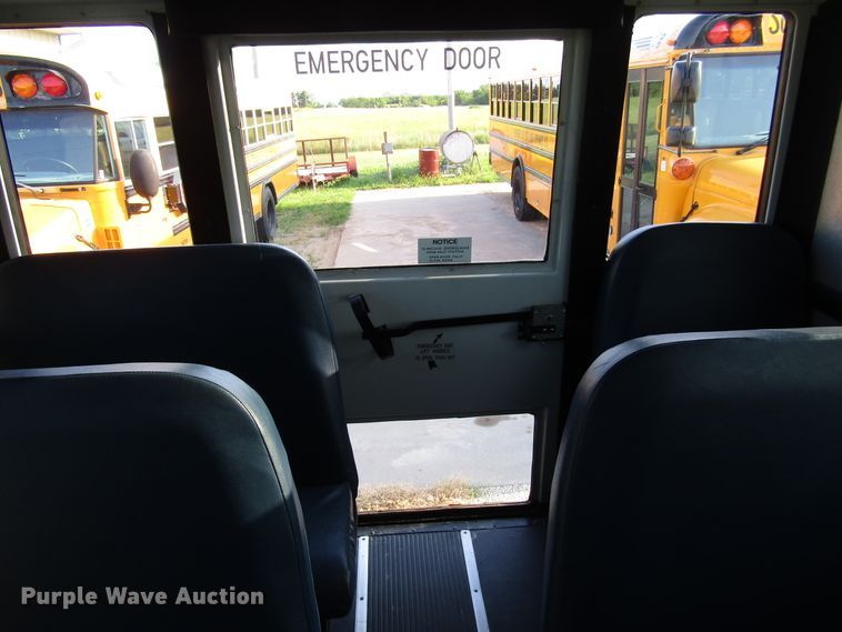 image for item DG1352 2007 Freightliner B2 Thomas school bus