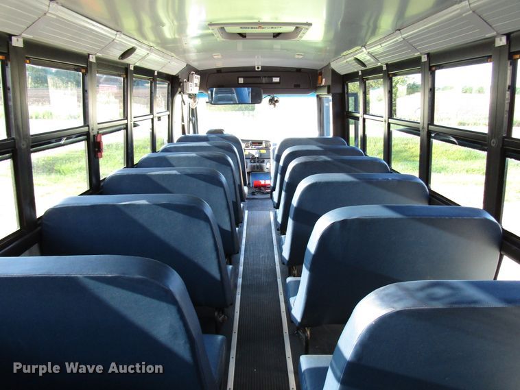 image for item DG1352 2007 Freightliner B2 Thomas school bus